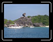 2004-12-25 15-43-19 * Dive Trip to Similan Island * 2272 x 1704 * (1.8MB)